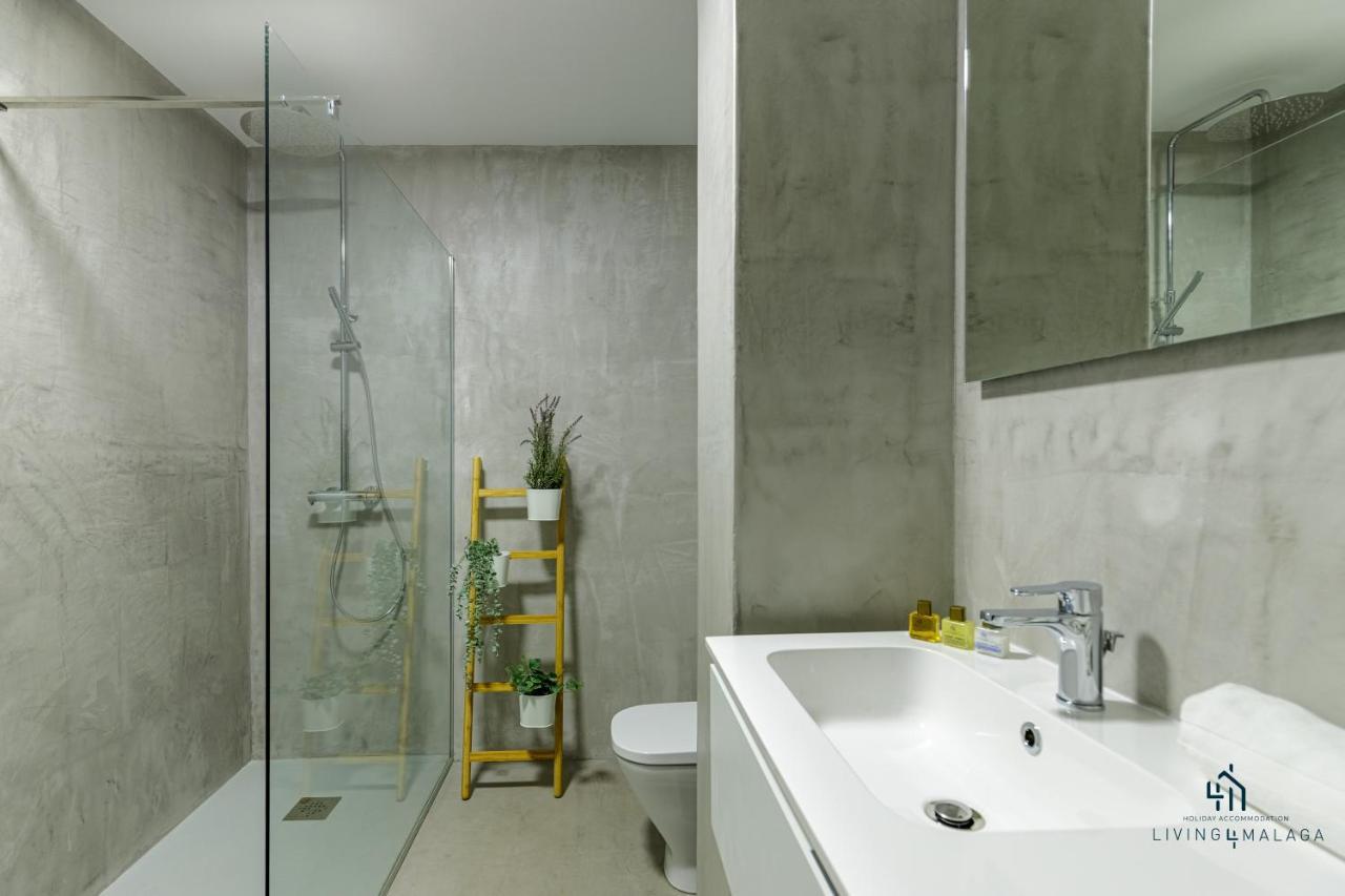 Апартаменты Living4Malaga Malaga Centre Premium Экстерьер фото